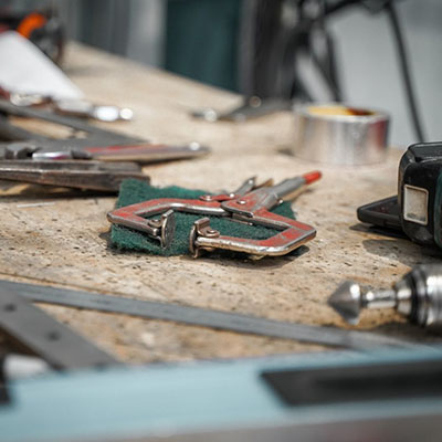 Invil fabrication Pliers